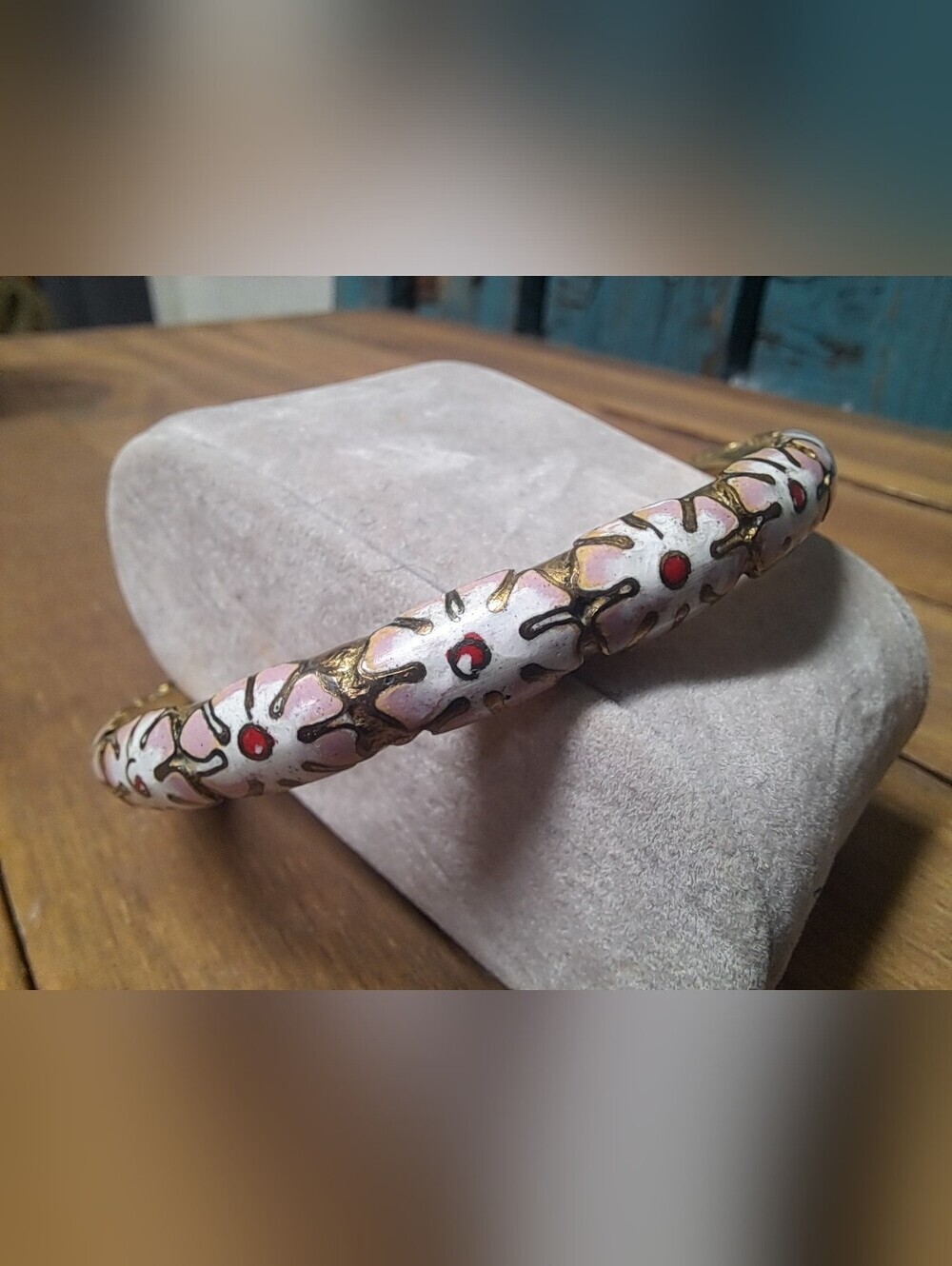 Vintage Hand Painted Floral Enamel Cloisonne Bangle Bracelet - Picture 3 of 7